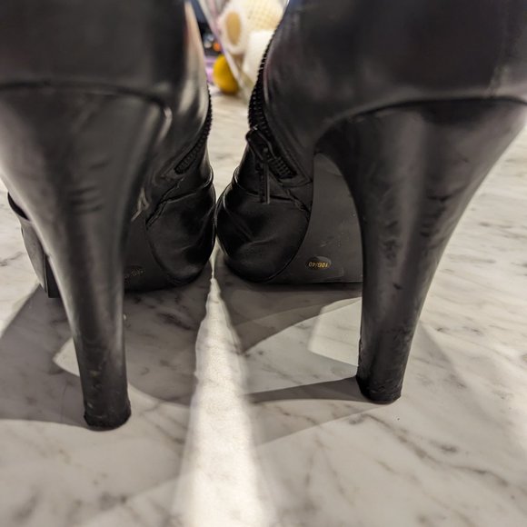 Black Women Leather Arnold Churgin Ankle Boot - Picture 8 of 8